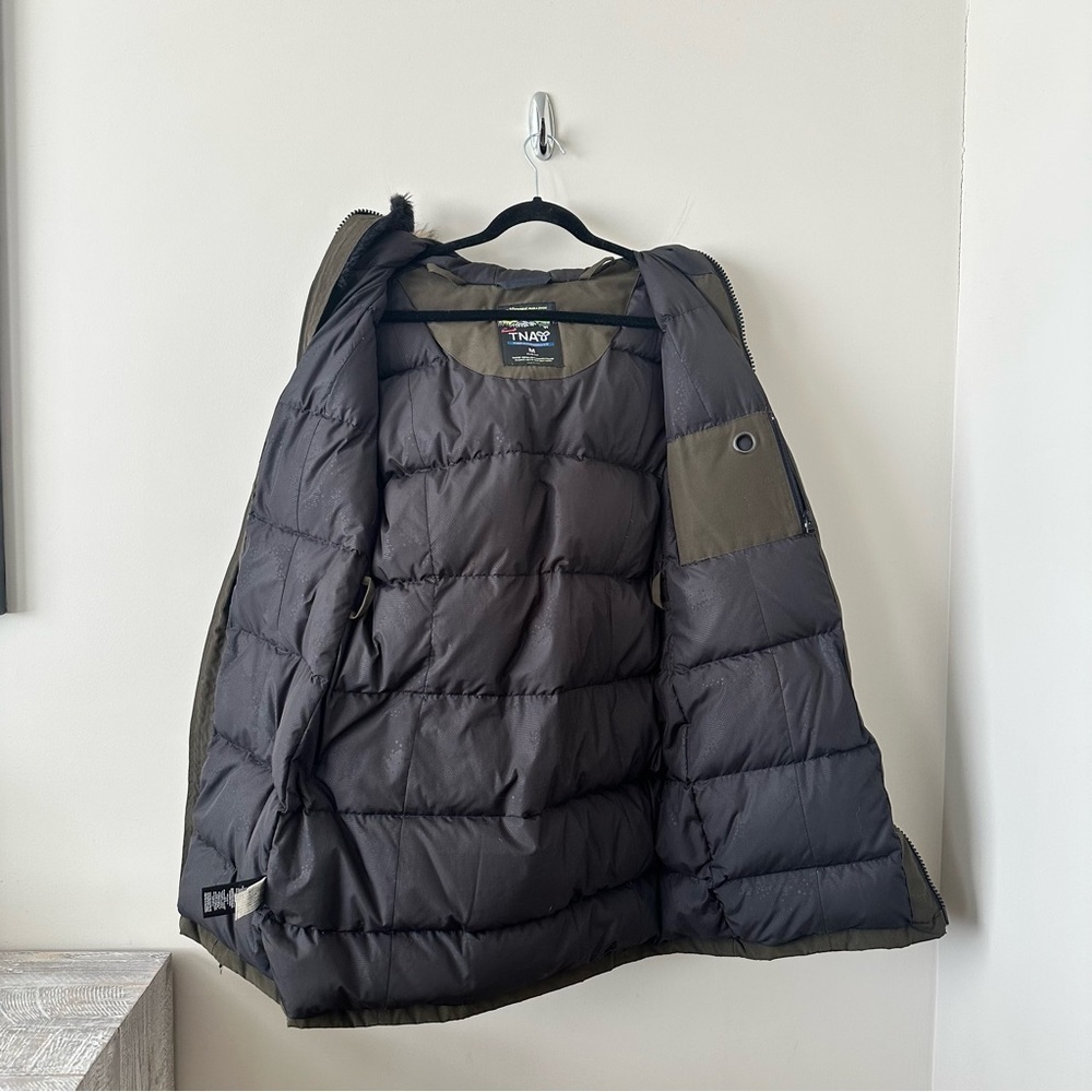 Aritzia-TNA Bancroft Parka In Dark Olive (Size: Medium) - Picture 4 of 15